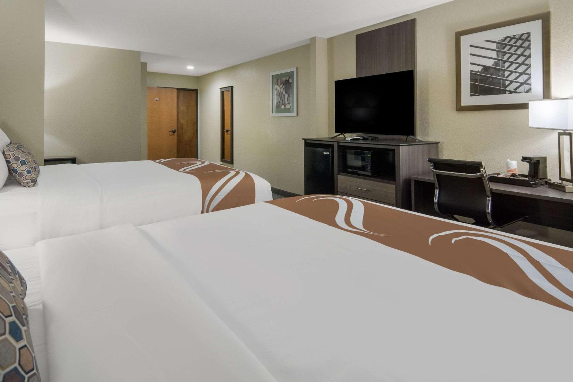 Quality Inn & Suites Roanoke - Fort Worth North מראה חיצוני תמונה