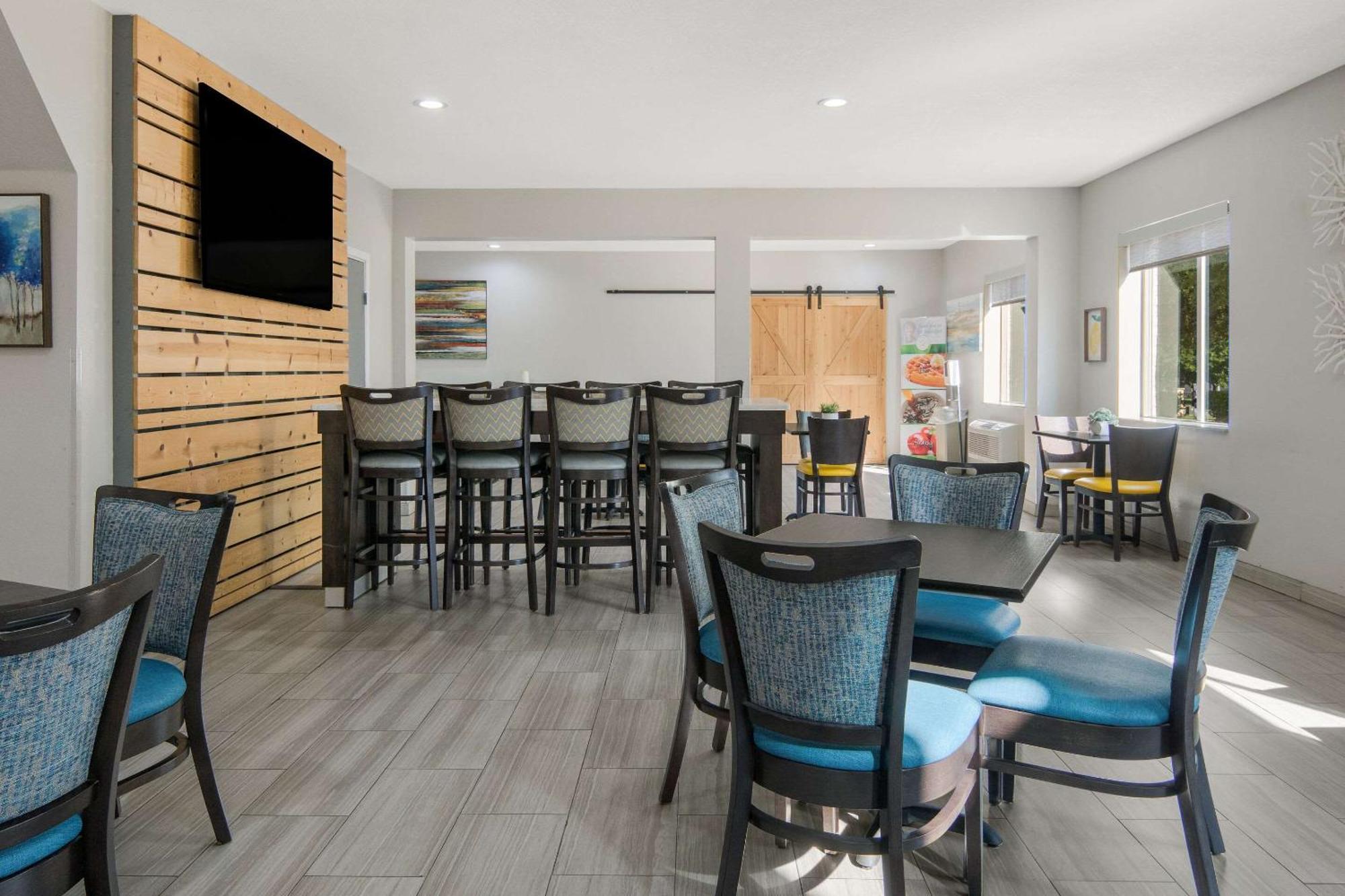 Quality Inn & Suites Roanoke - Fort Worth North מראה חיצוני תמונה