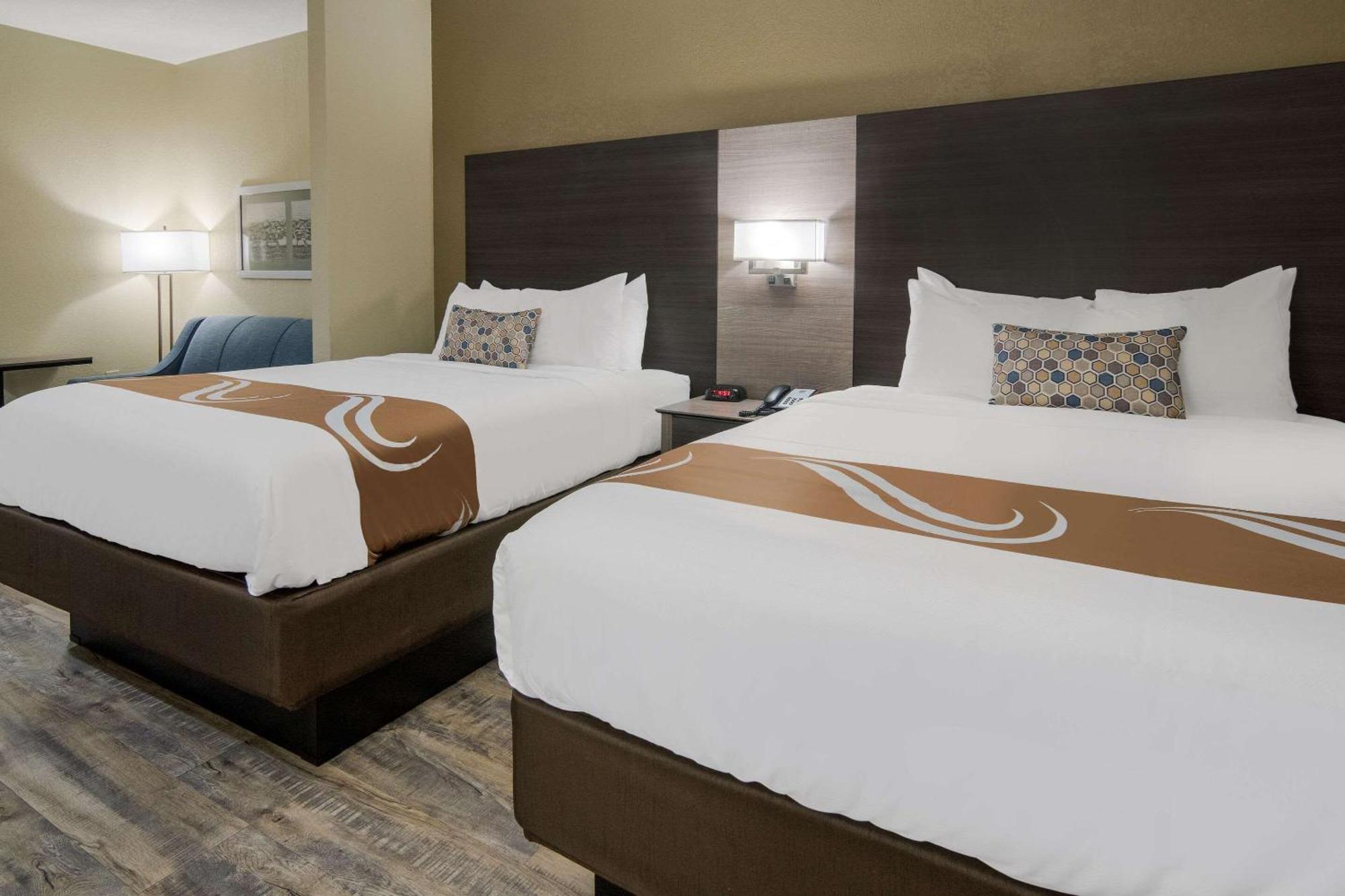 Quality Inn & Suites Roanoke - Fort Worth North מראה חיצוני תמונה