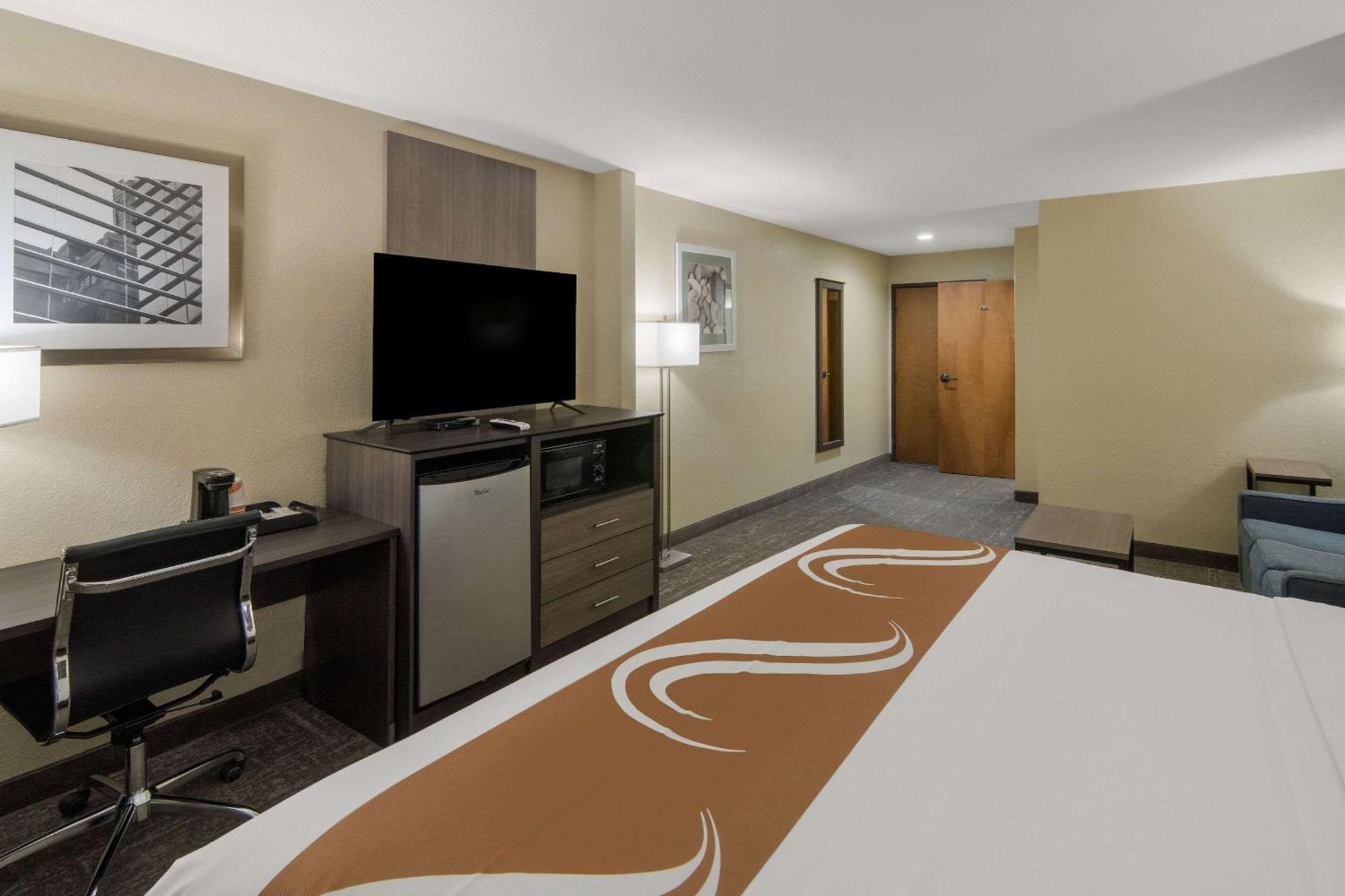Quality Inn & Suites Roanoke - Fort Worth North מראה חיצוני תמונה