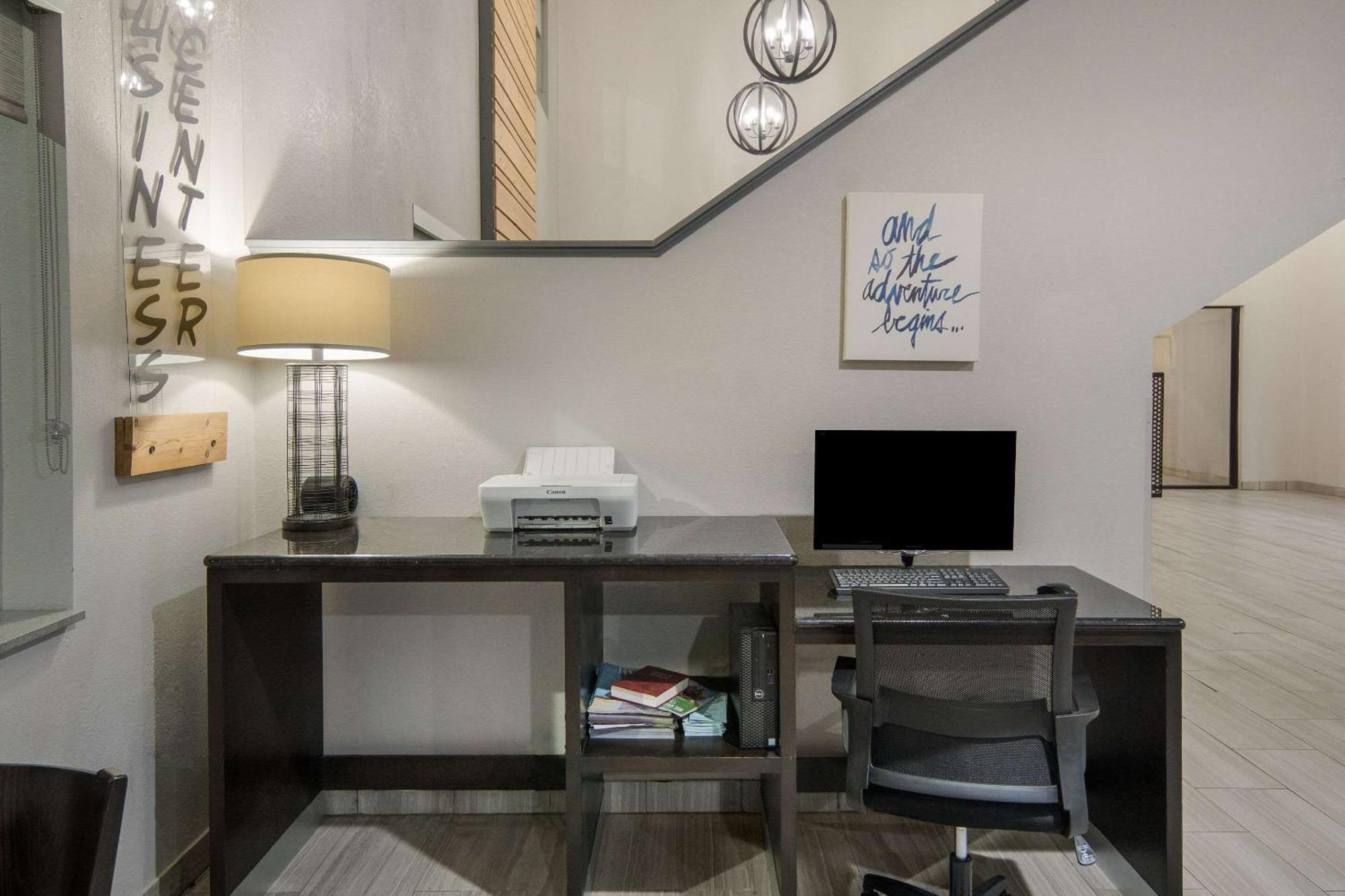 Quality Inn & Suites Roanoke - Fort Worth North מראה חיצוני תמונה