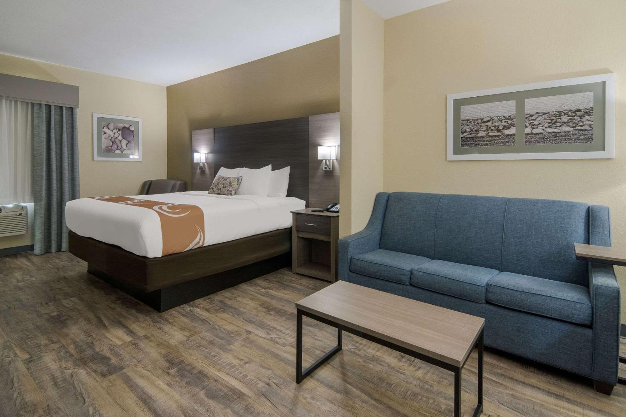 Quality Inn & Suites Roanoke - Fort Worth North מראה חיצוני תמונה