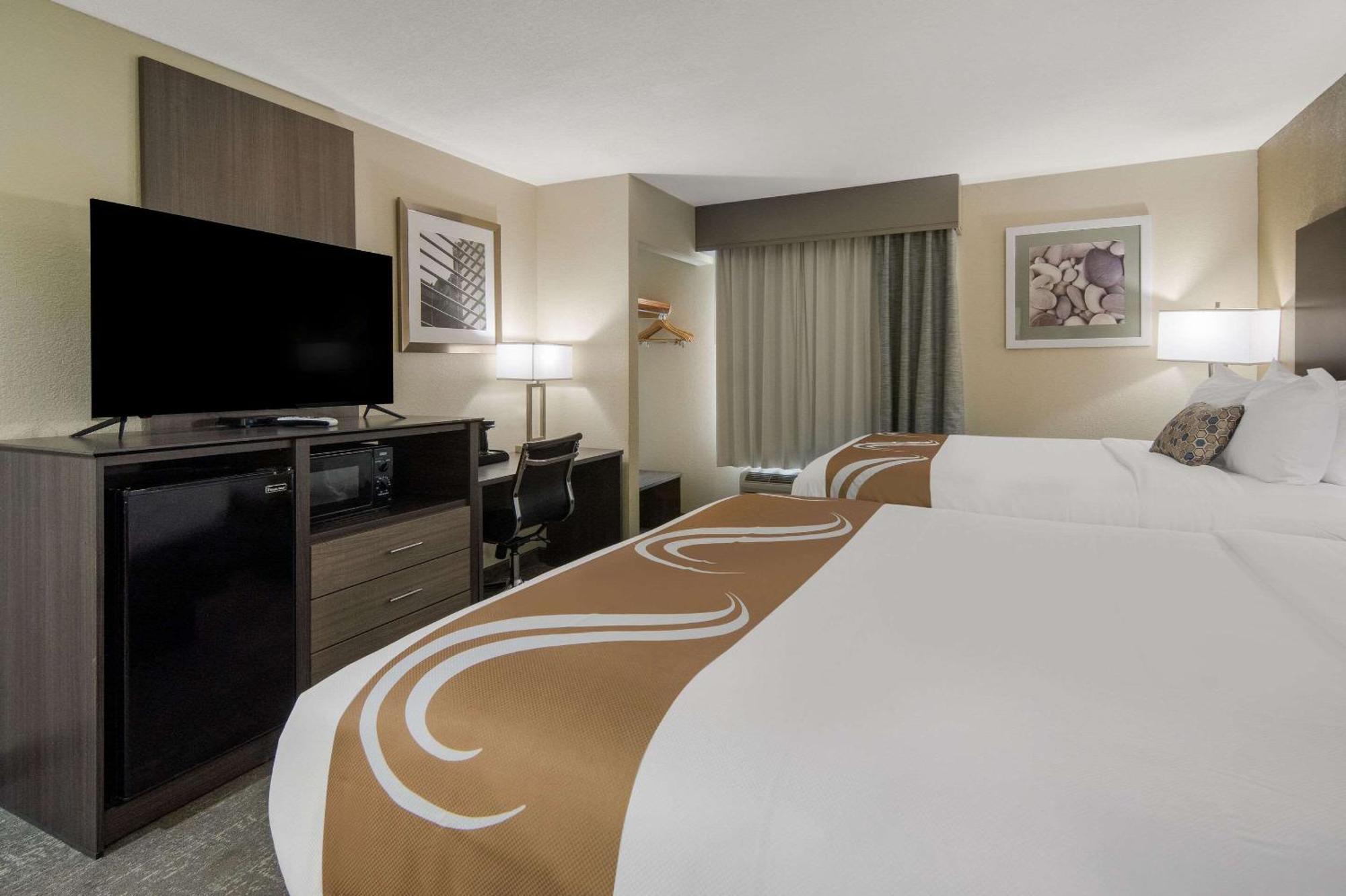 Quality Inn & Suites Roanoke - Fort Worth North מראה חיצוני תמונה
