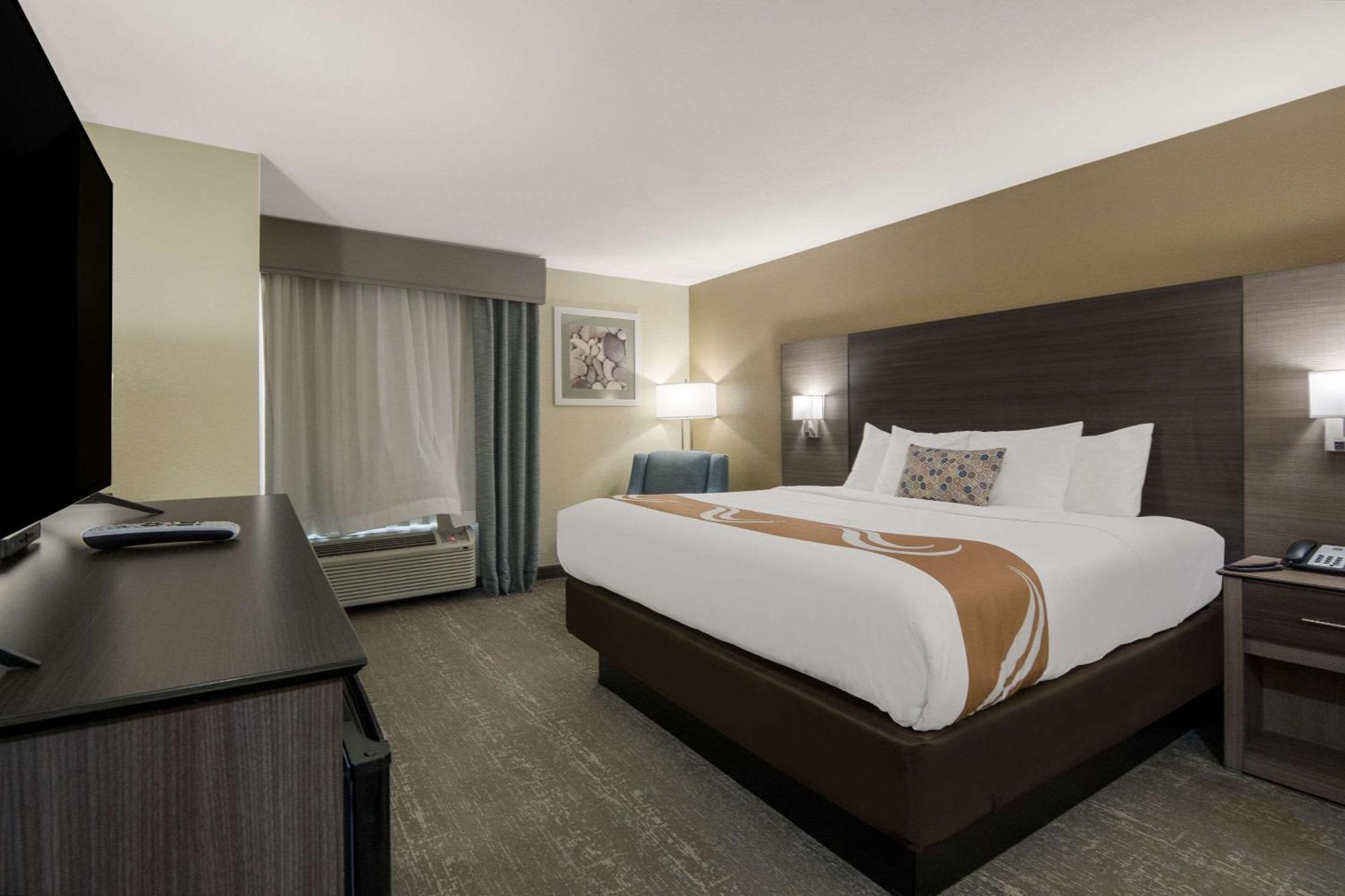 Quality Inn & Suites Roanoke - Fort Worth North מראה חיצוני תמונה