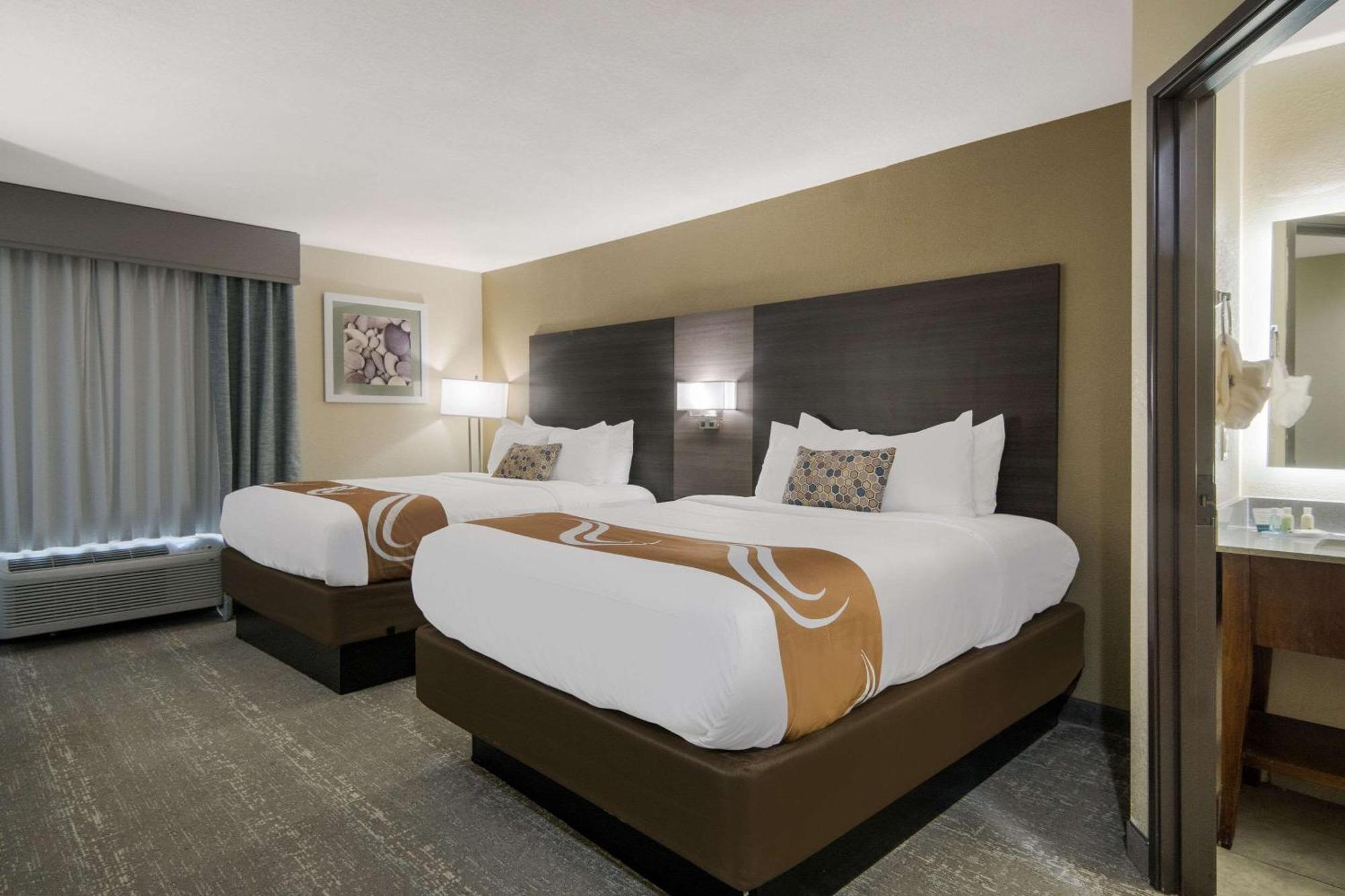 Quality Inn & Suites Roanoke - Fort Worth North מראה חיצוני תמונה
