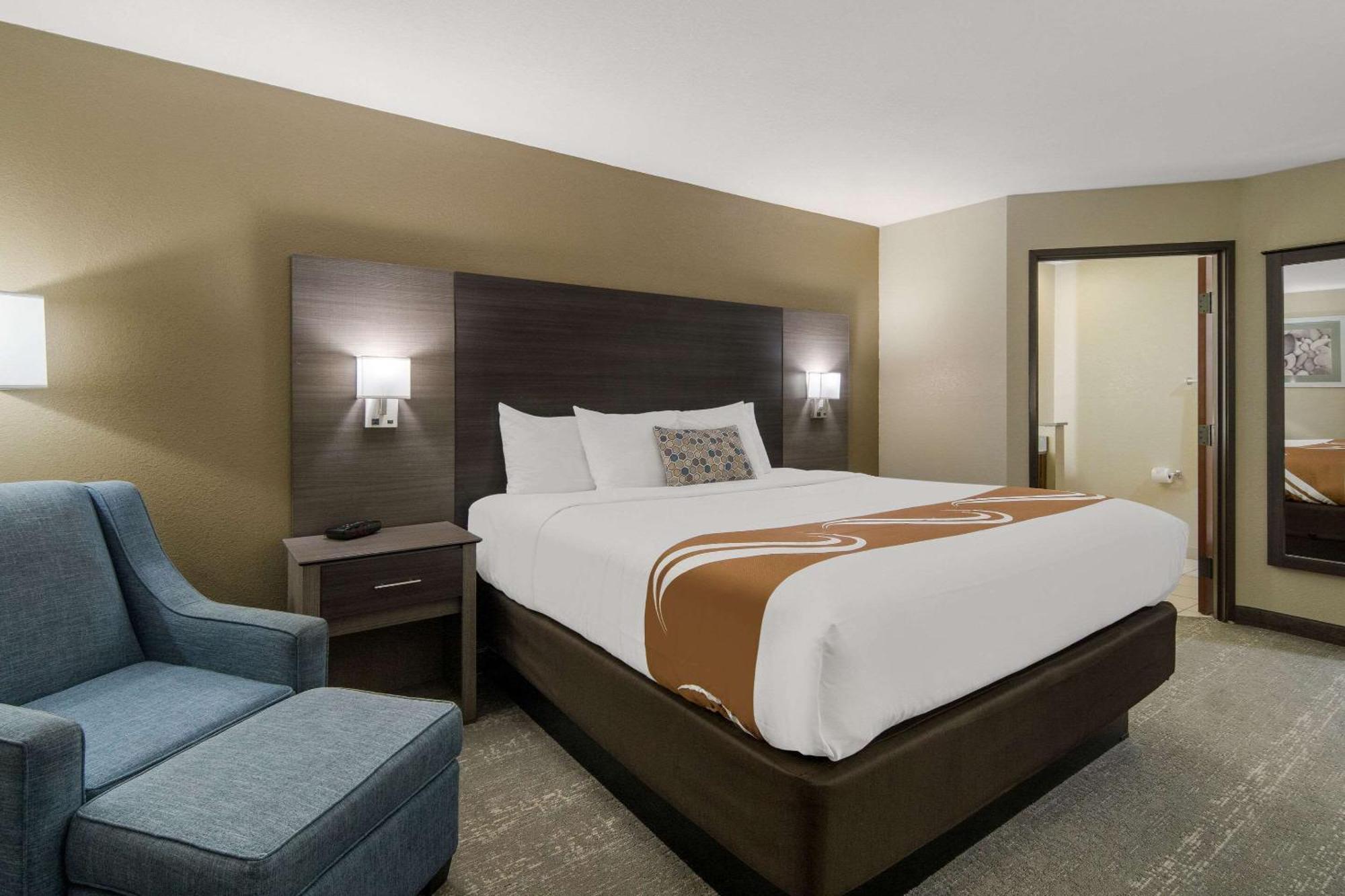 Quality Inn & Suites Roanoke - Fort Worth North מראה חיצוני תמונה